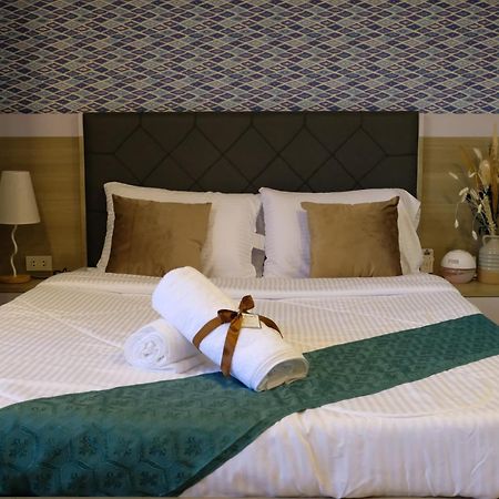 Vieda Hotel Caticlan Bagian luar foto