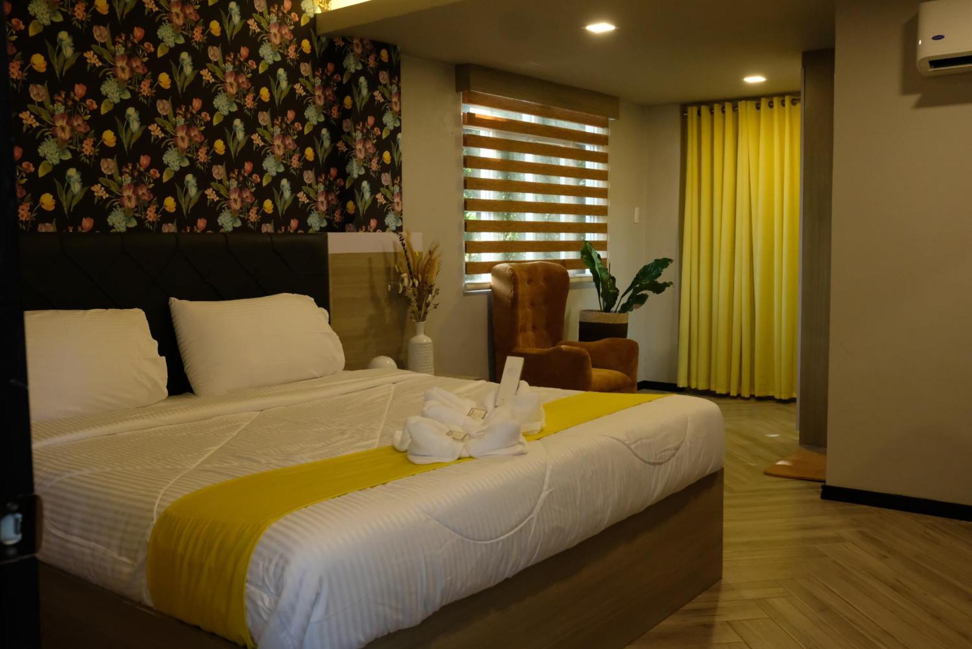 Vieda Hotel Caticlan Bagian luar foto